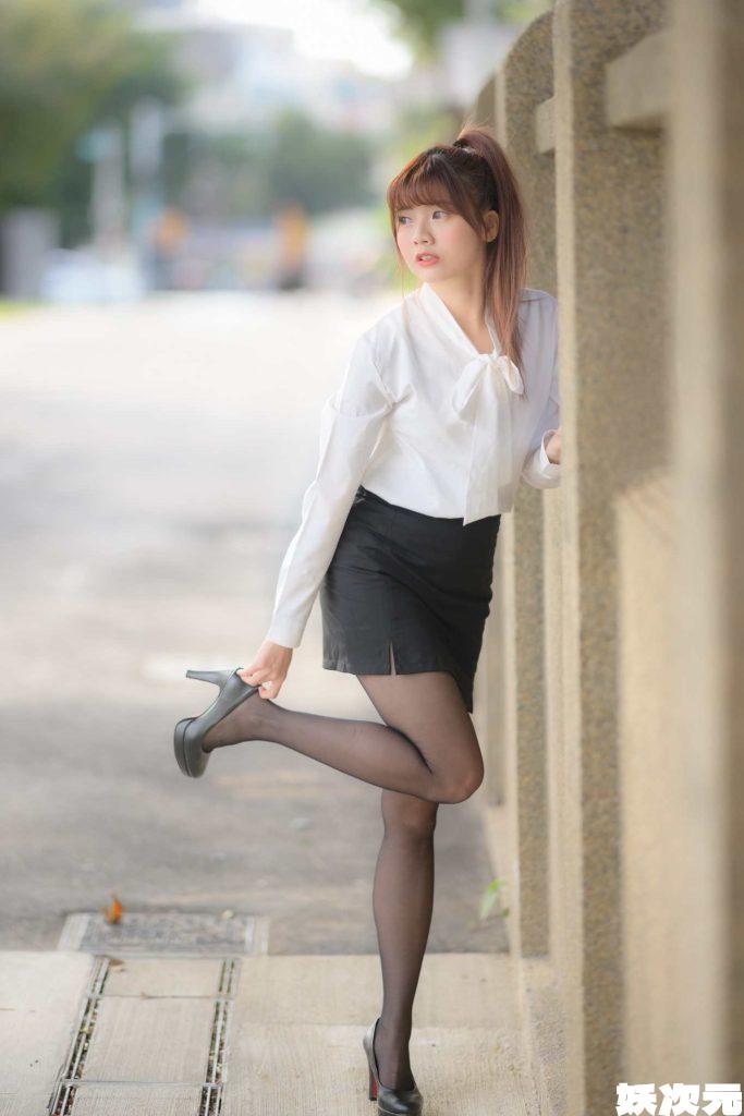 [合集]街拍丝足系列 – 全套290期-妖次元