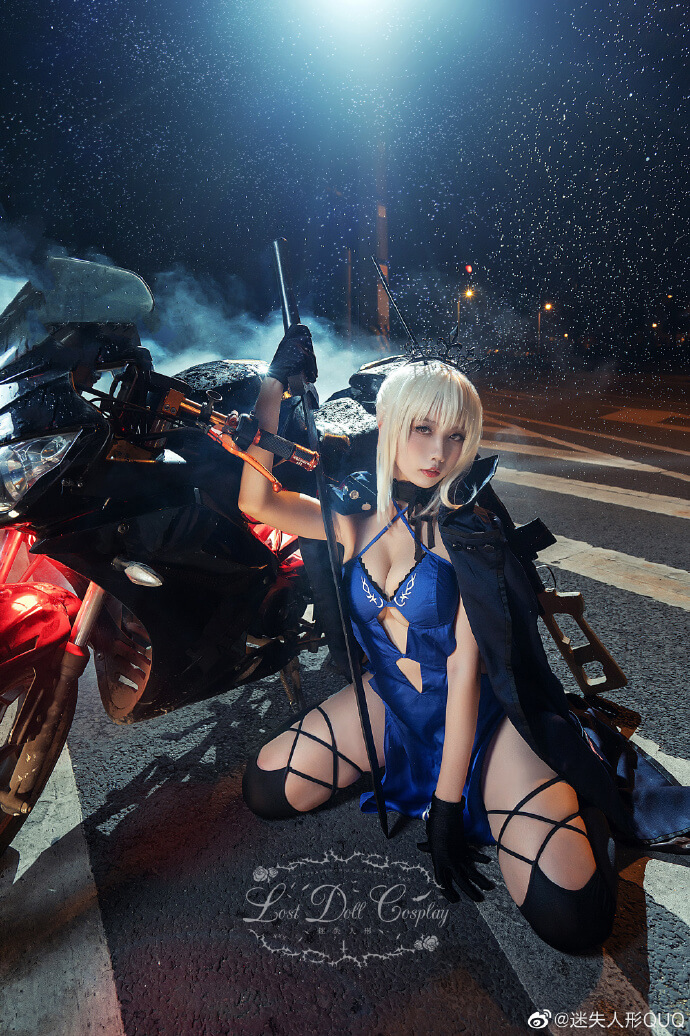 【COS正片】FGO阿尔托莉雅 Alter Rider 黑呆枪cos cn迷失人形QUQ - 第6张 - 机器猫次元