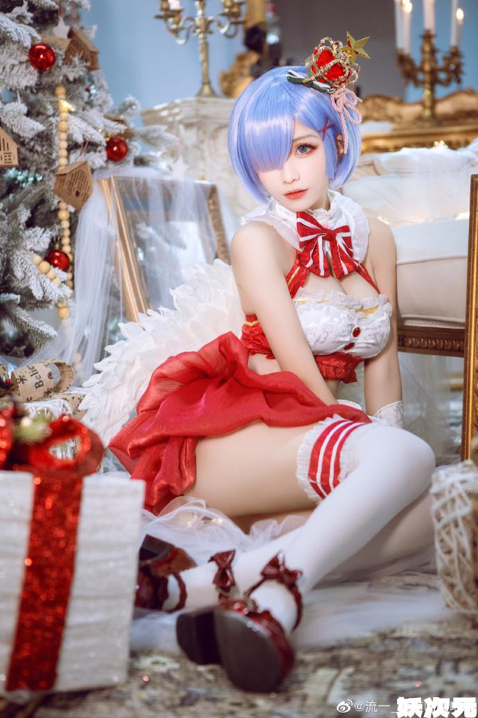 【COS正片】蕾姆圣诞ver 美丽温柔的圣诞礼服 cn流一 - 第2张 - 机器猫次元