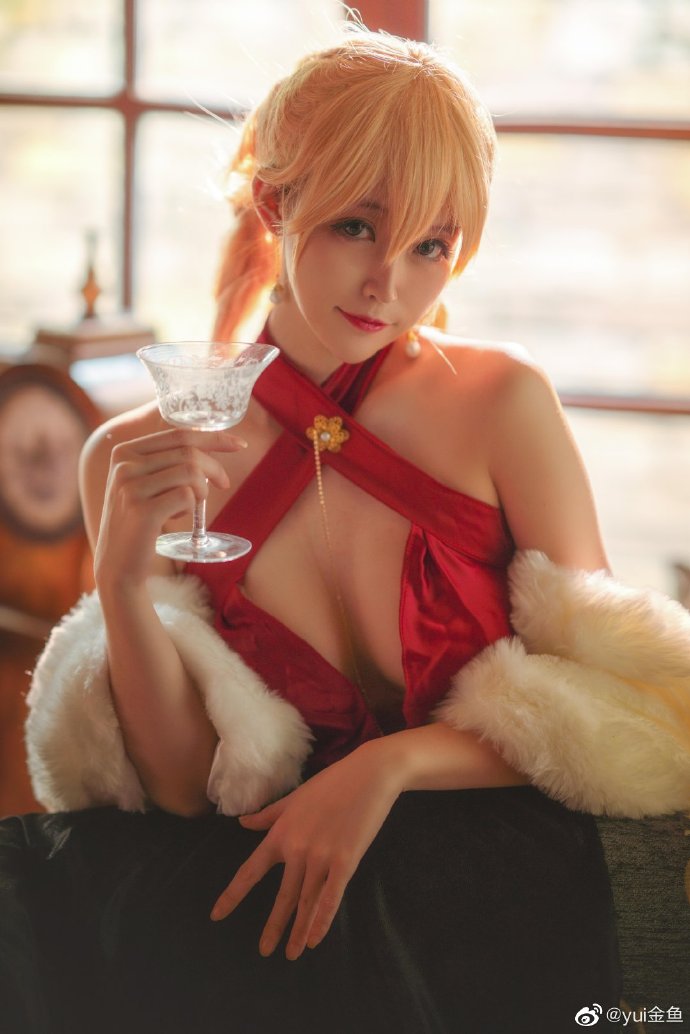 【COS正片】少女前线ots4礼服cos 晚宴的统治者 yui金鱼 - 第8张 - 机器猫次元
